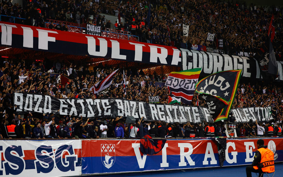 Tribunes