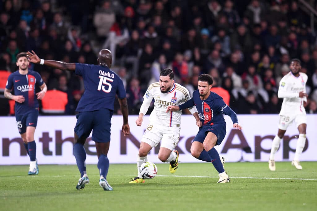 Rayan Cherki vs PSG