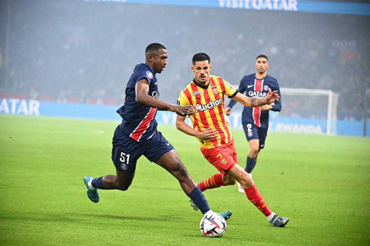 Florian Sotoca vs PSG