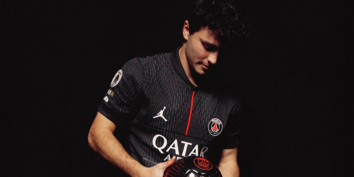 Joao Neves quatrième maillot